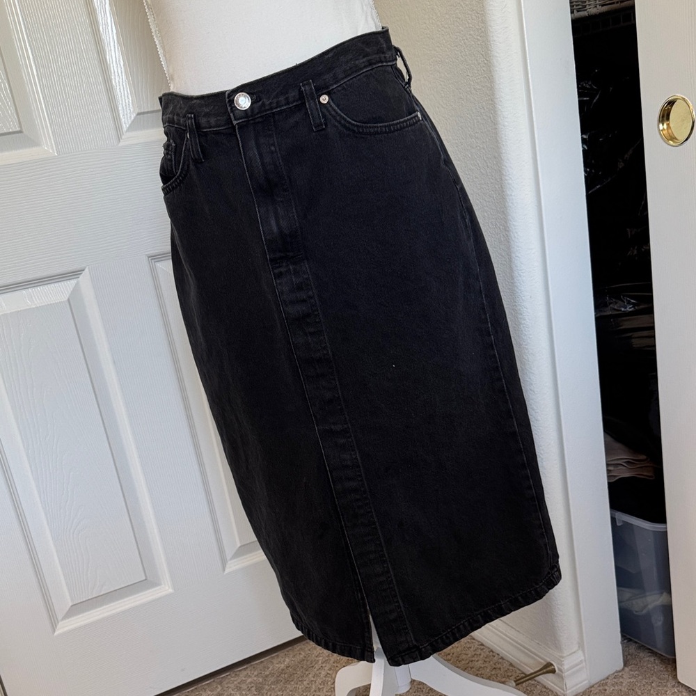 Elegant Black Denim Maxi Skirt
